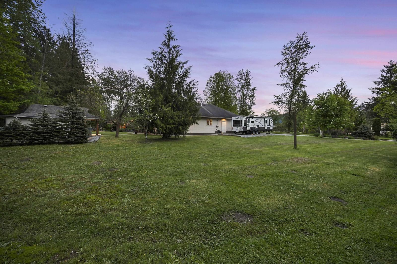 Listing Image 36