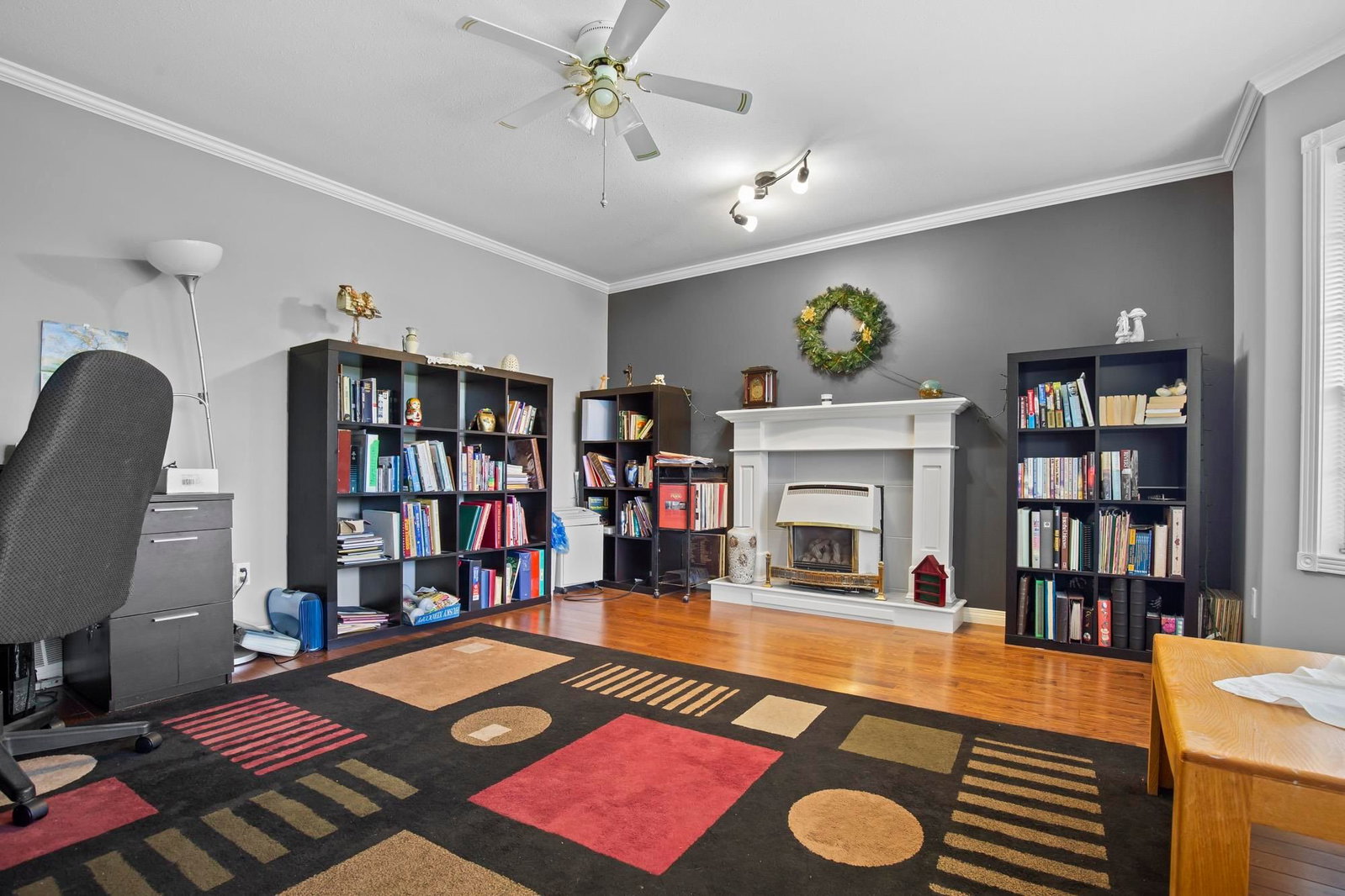 Listing Image 5