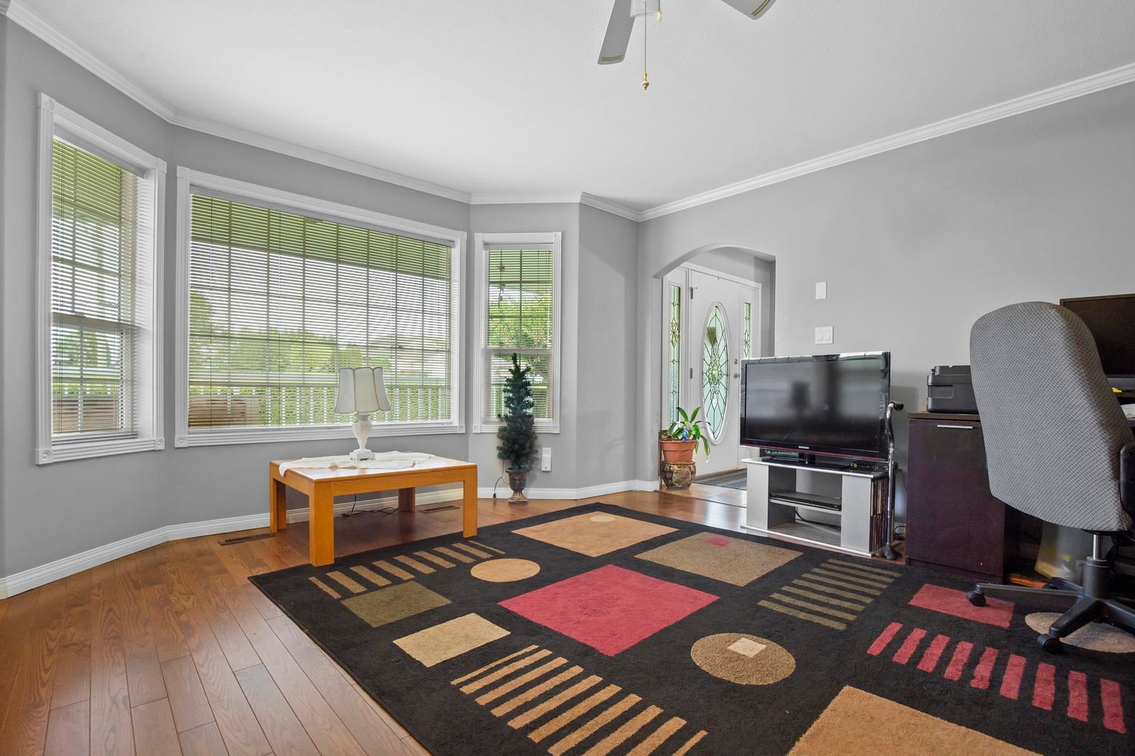 Listing Image 6