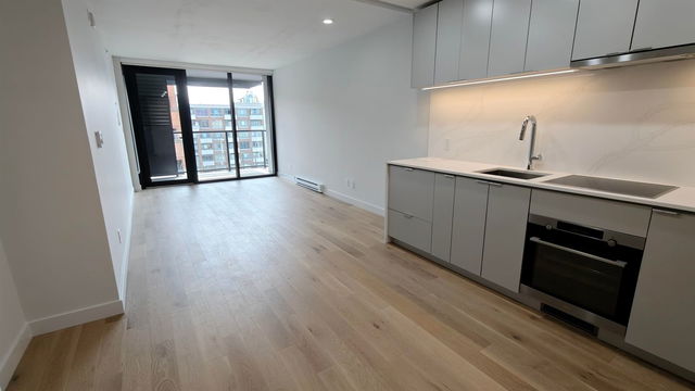 707 - 239 Keefer Street