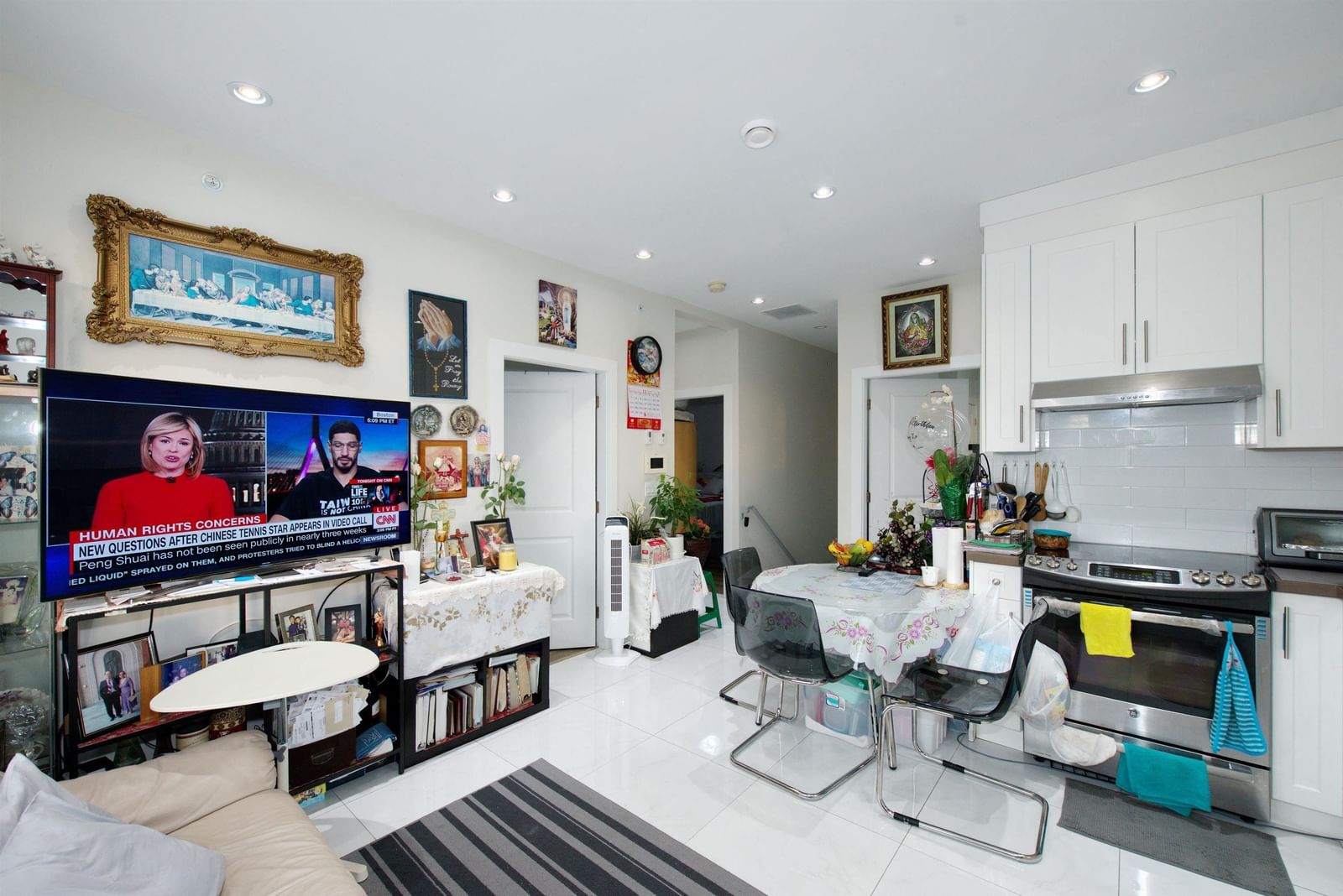 Listing Image 12