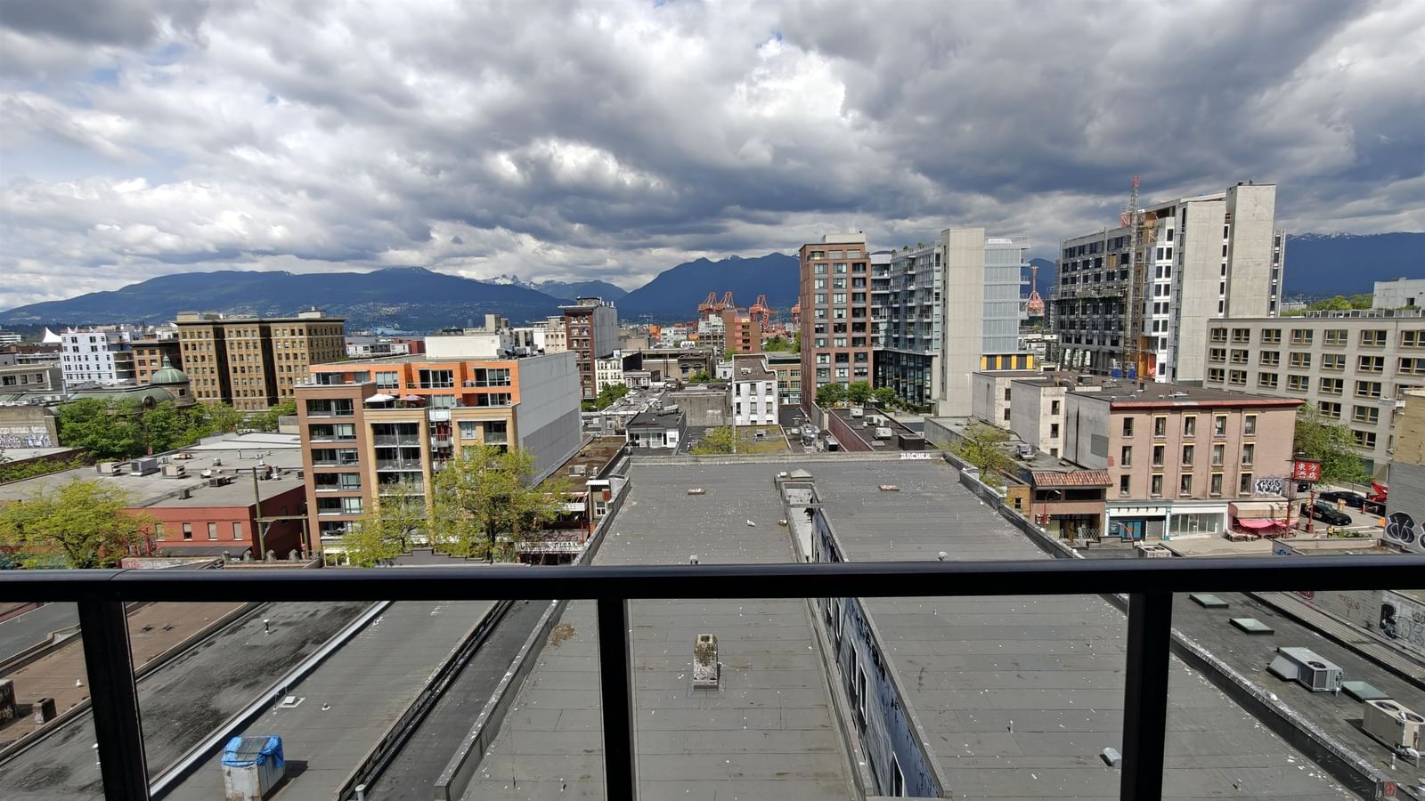 Listing Image 7
