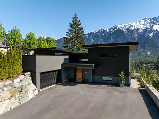 7512 Pebble Creek Drive
