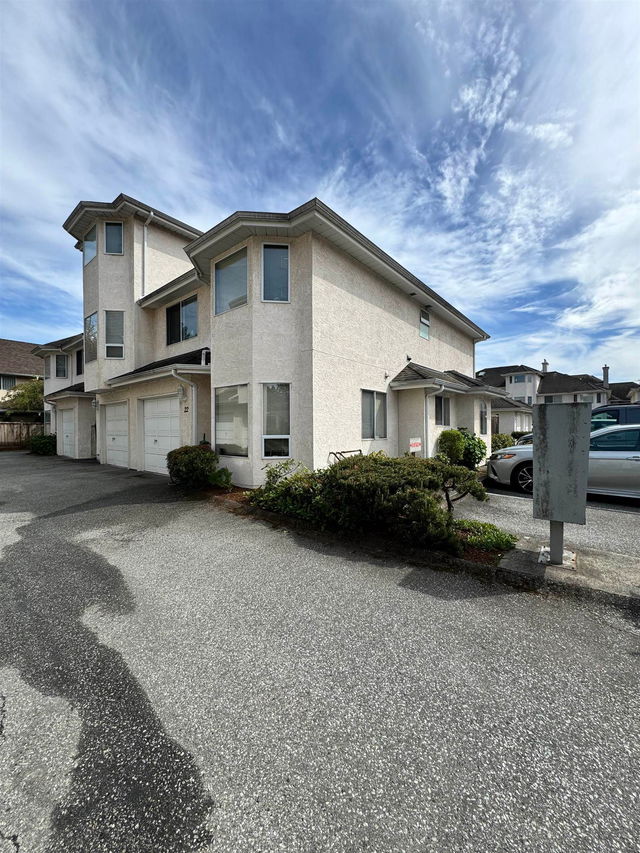 22 - 8220 Bennett Road