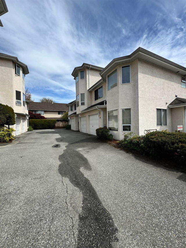 22 - 8220 Bennett Road