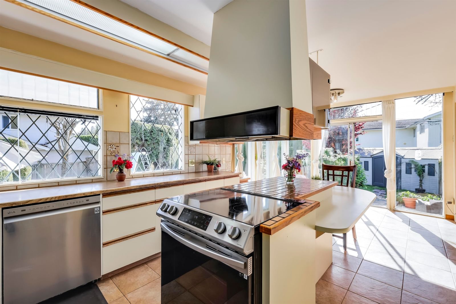 Listing Image 15