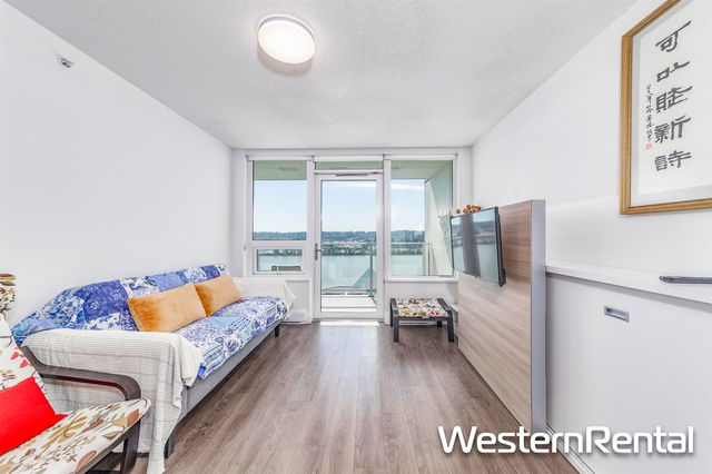 11F - 988 Quayside Drive