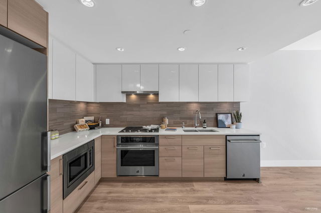 516 - 3451 Sawmill Crescent