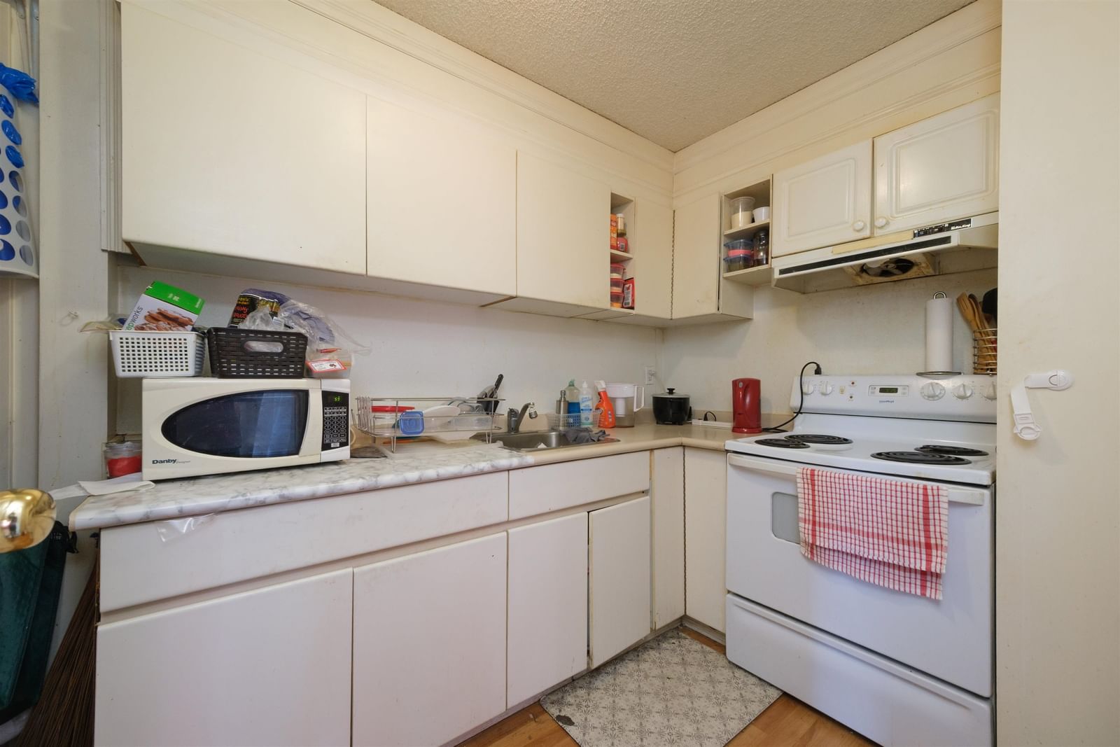 Listing Image 17