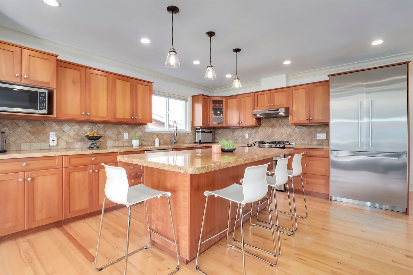 Listing Image 15