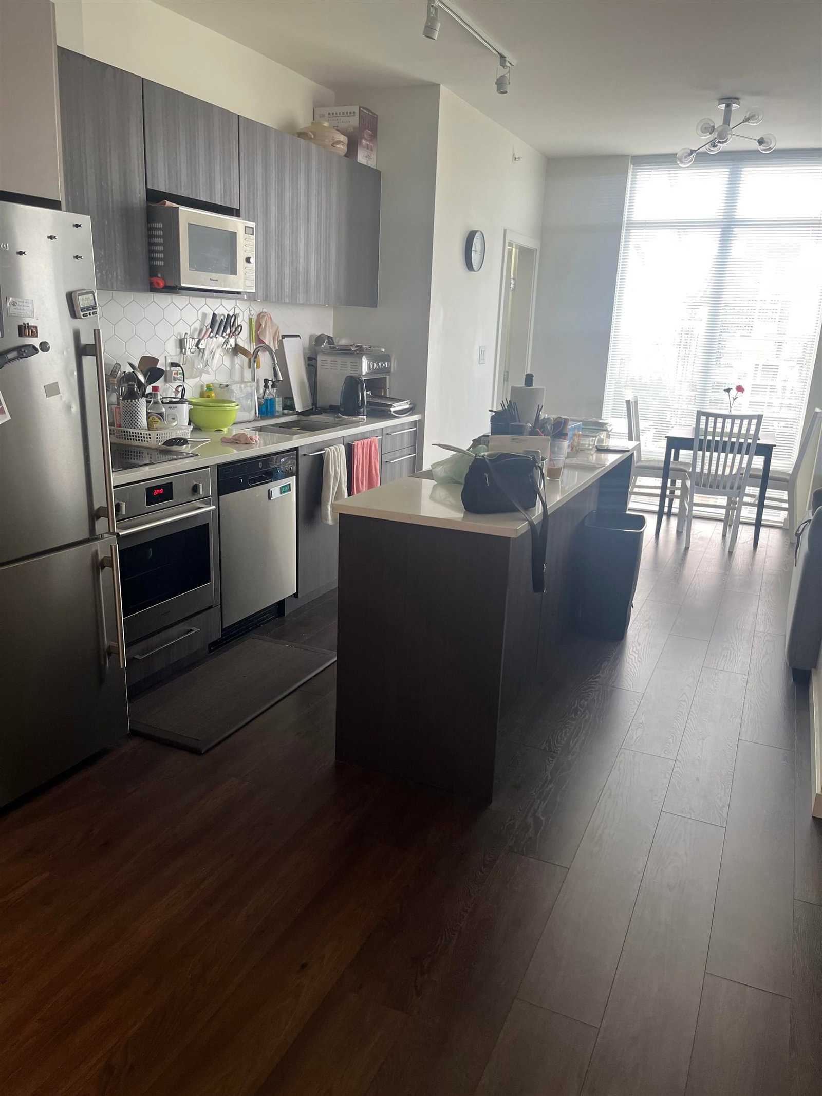 Listing Image 18