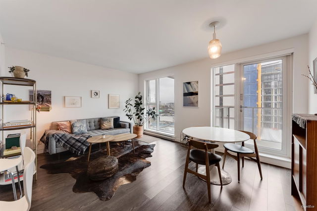 804 - 983 Hastings Street
