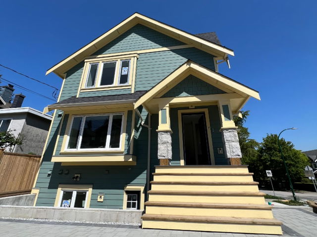 3123 Columbia Street