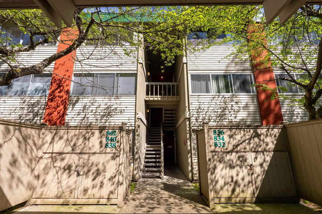 842 Westview Crescent