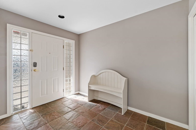 36111 Spyglass Lane, Abbotsford, V3G 2W7 | Image 2