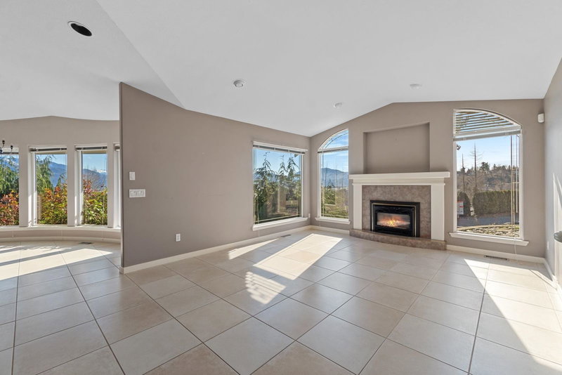 36111 Spyglass Lane, Abbotsford, V3G 2W7 | Image 3