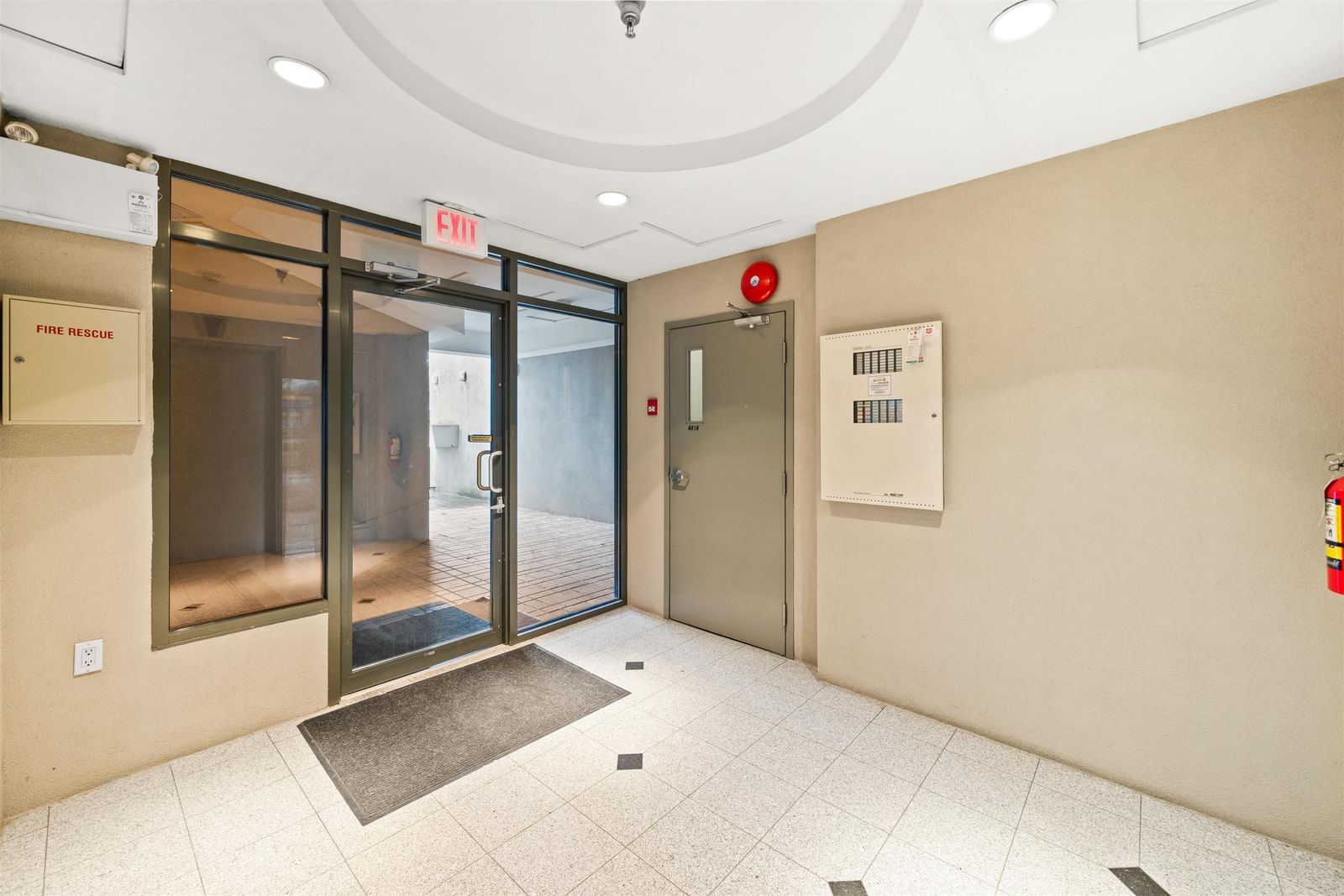 Listing Image 18