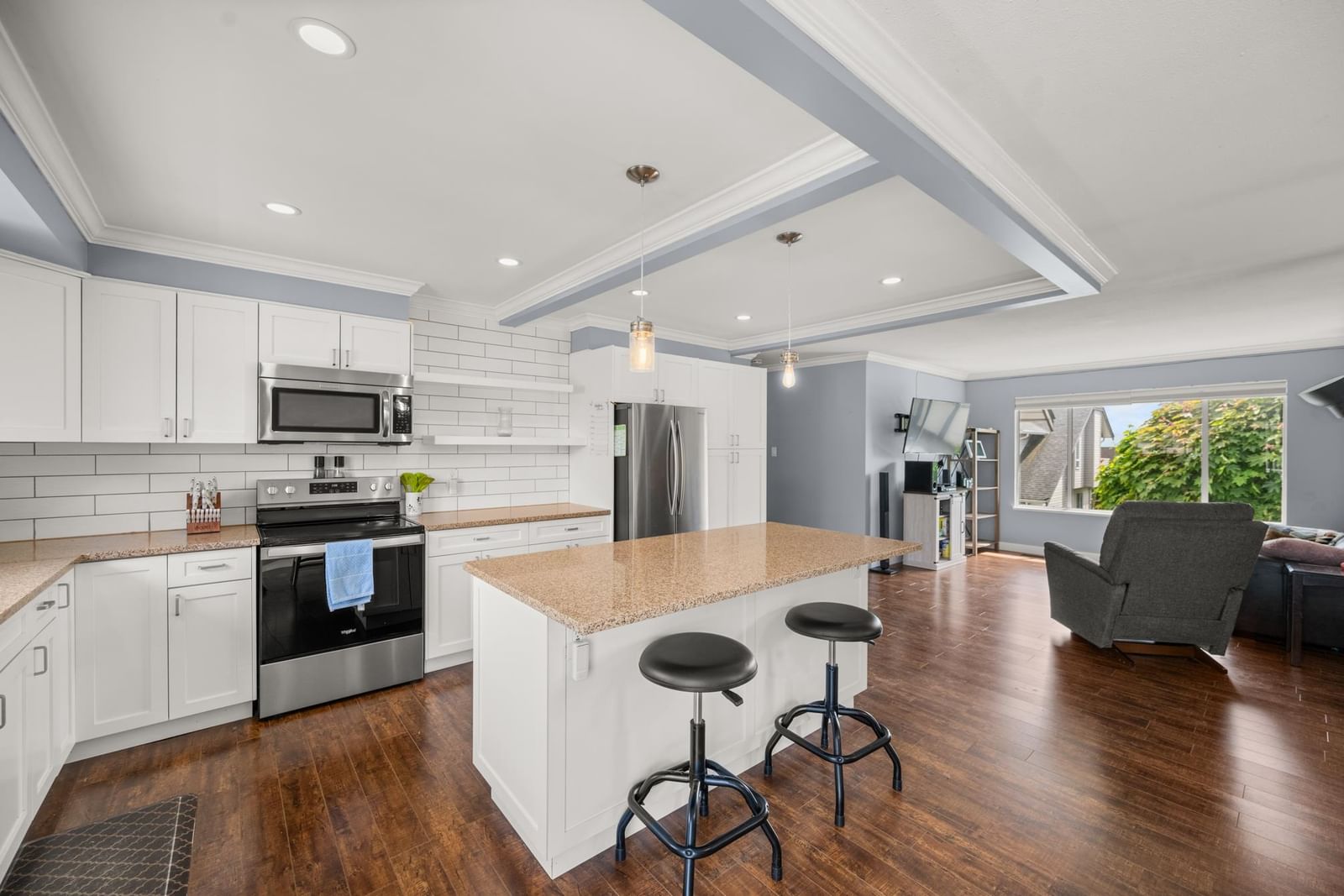 Listing Image 11