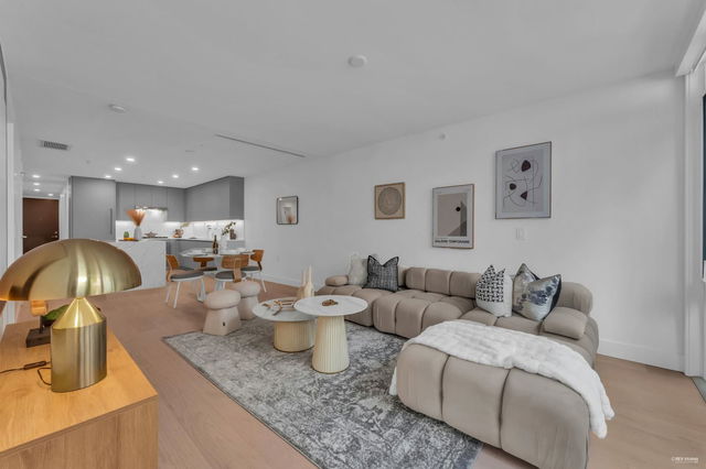 204 - 1331 Marine Drive