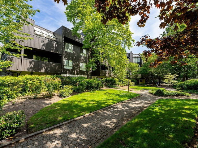 222 - 7340 Moffatt Road