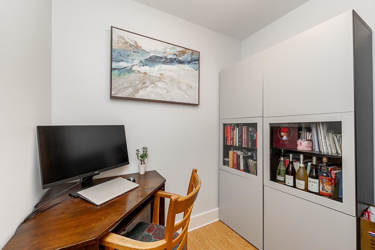 Listing Image 14