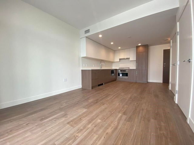 602 - 4465 Juneau Street