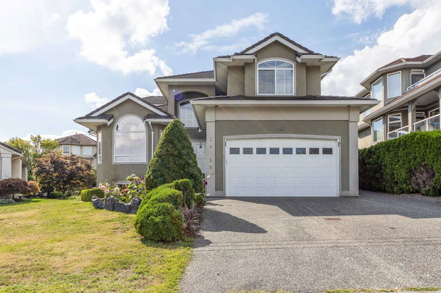34758 Pakenham Place