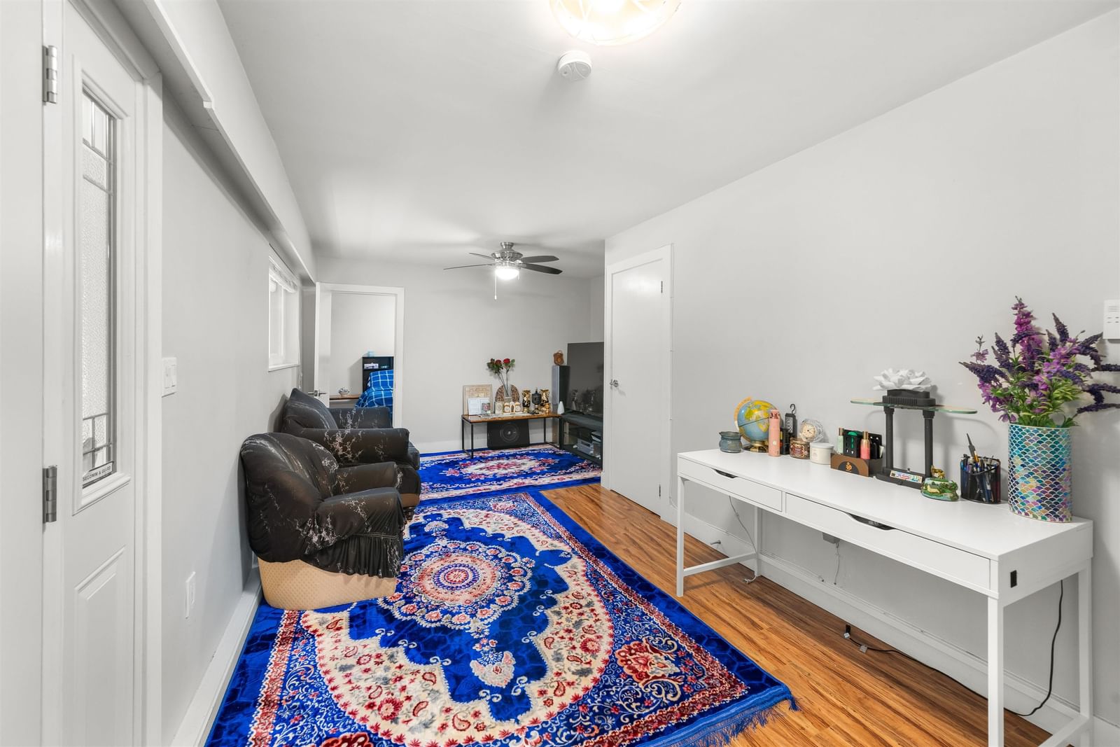 Listing Image 14