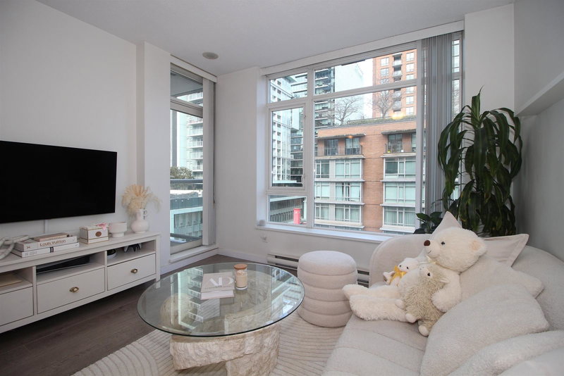 703 - 480 Robson Street, Vancouver, V6B 1S1 | Image 3