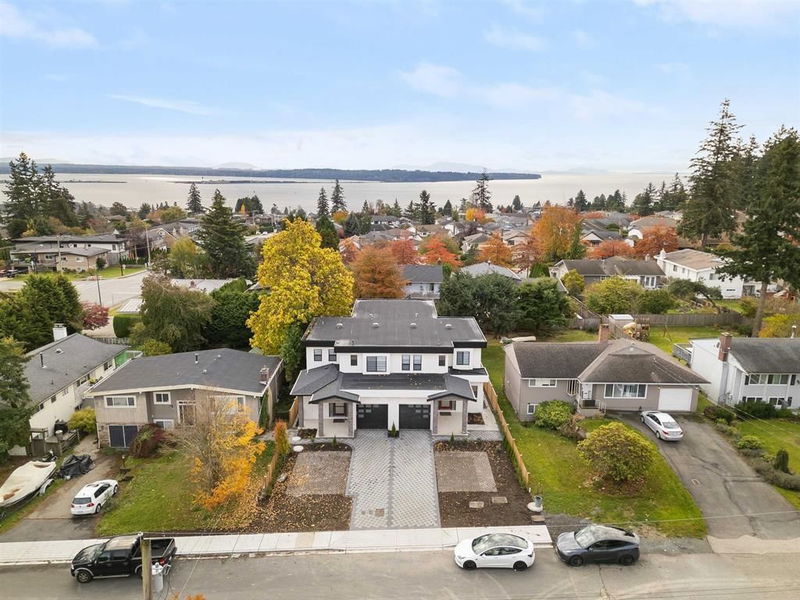 15572 Oxenham Avenue, White Rock, British Columbia