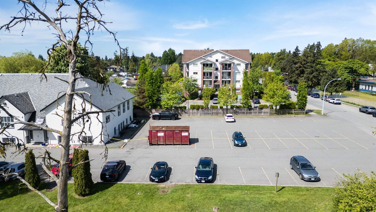 Listing Image 11