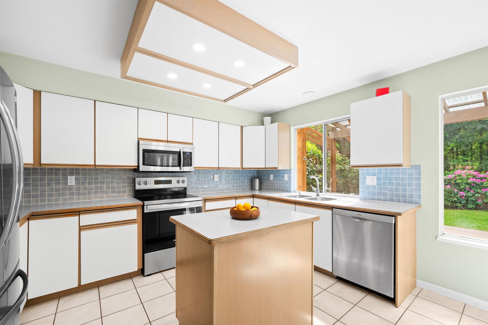 Listing Image 15