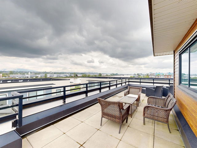 18 - 10233 River Drive