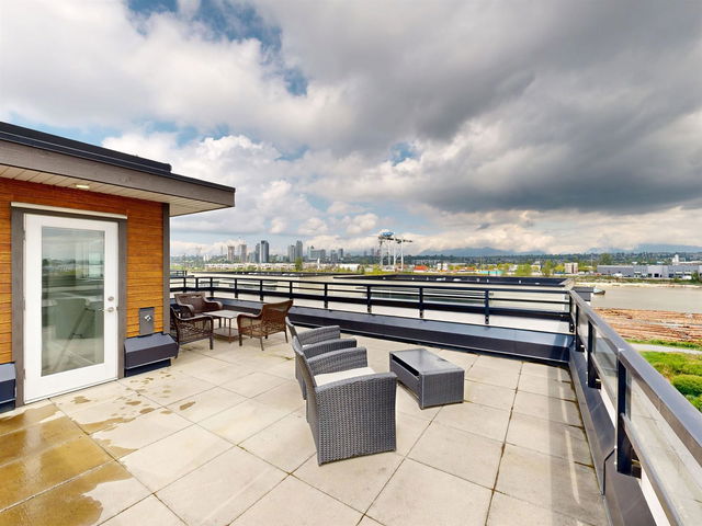 18 - 10233 River Drive