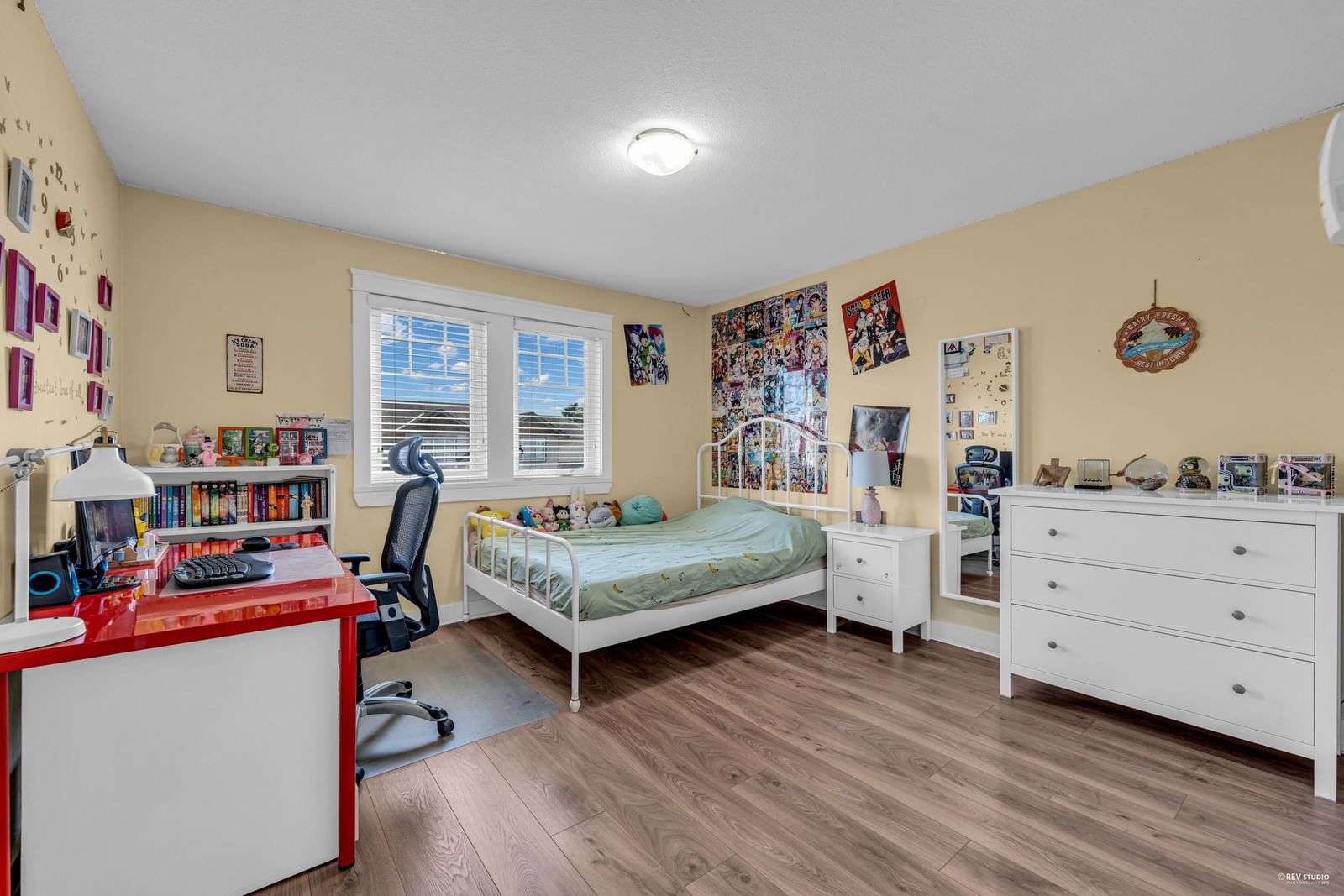 Listing Image 14