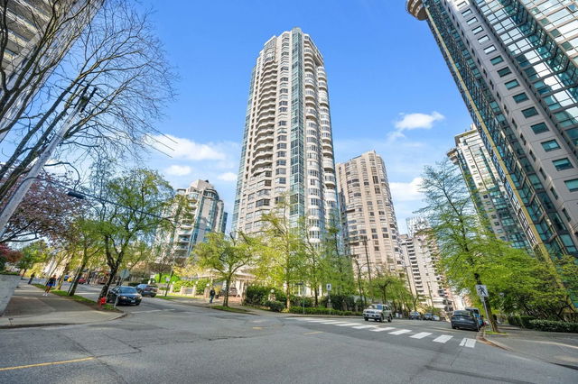 602 - 717 Jervis Street