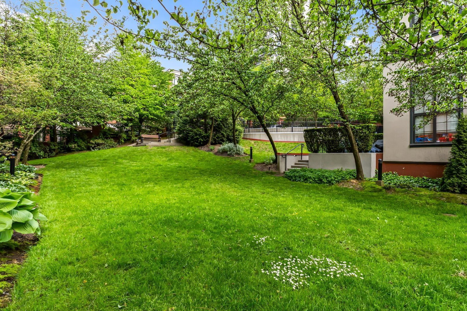 Listing Image 27