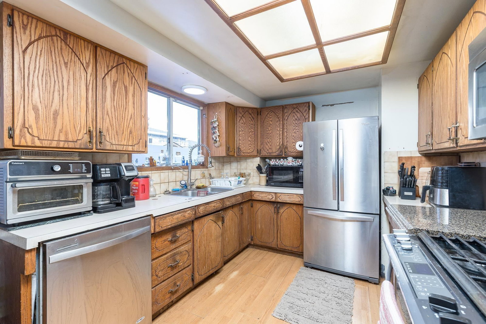 Listing Image 10