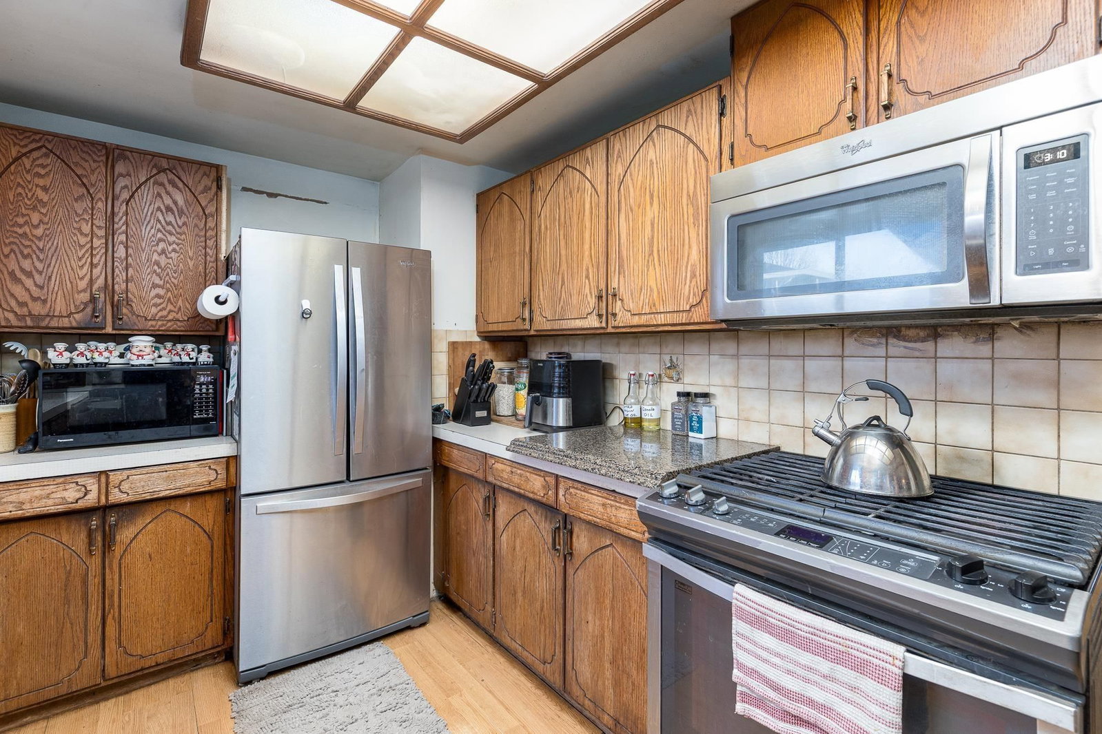 Listing Image 12