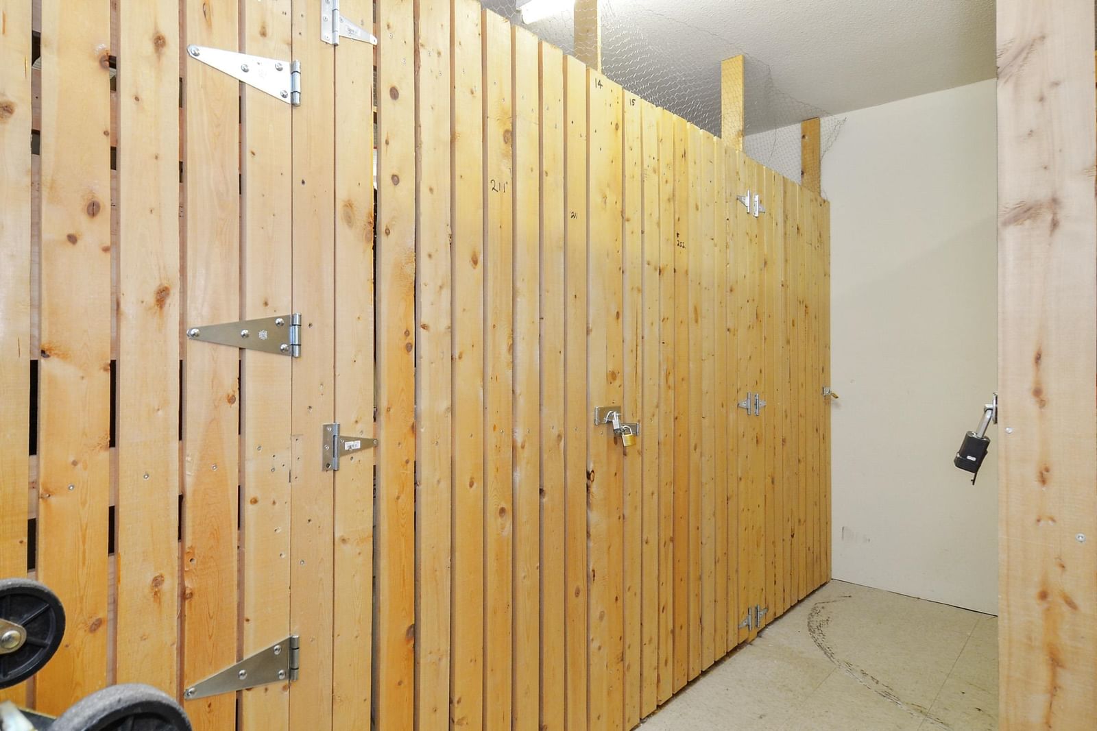Listing Image 30