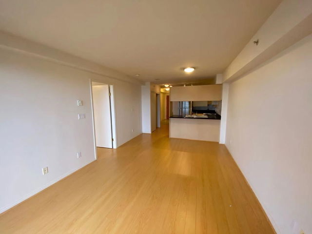 902 - 6611 Cooney Road