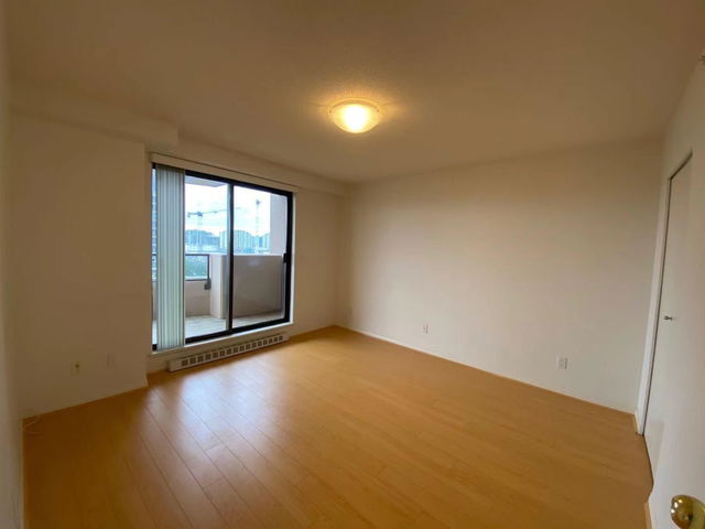 902 - 6611 Cooney Road