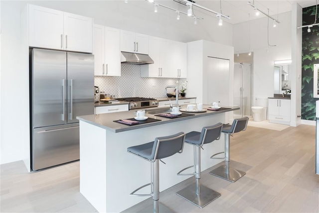38 - 7191 Lechow Street
