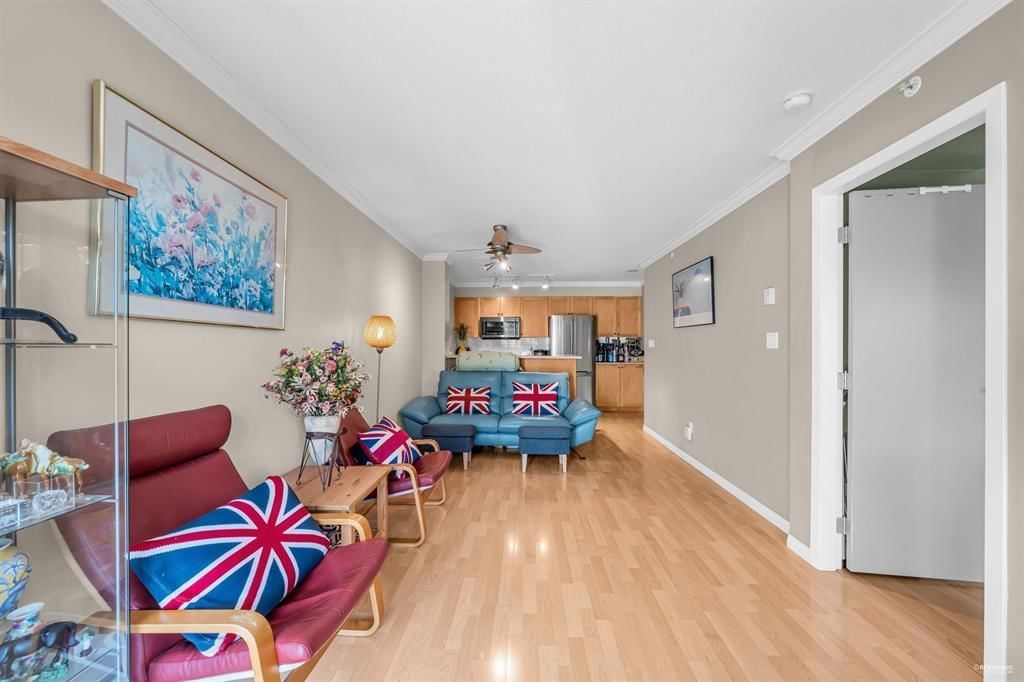Listing Image 15
