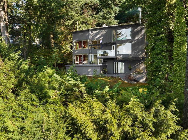 225 Mountain Drive