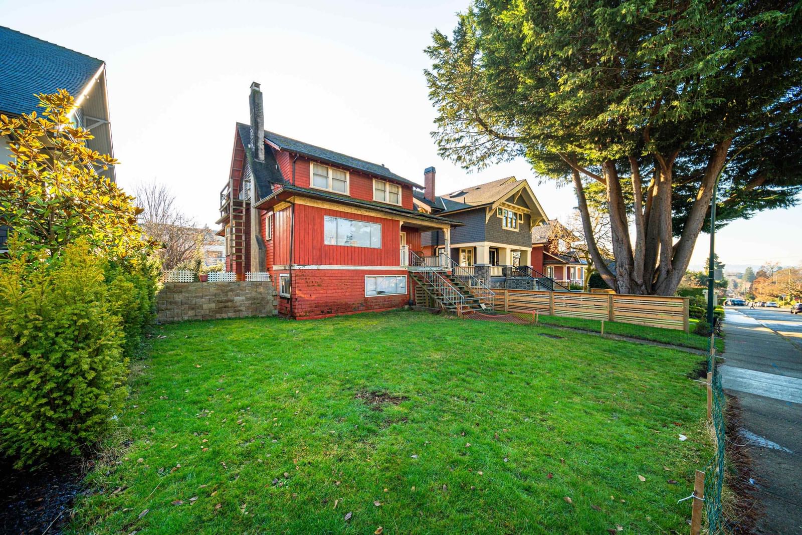 Listing Image 9