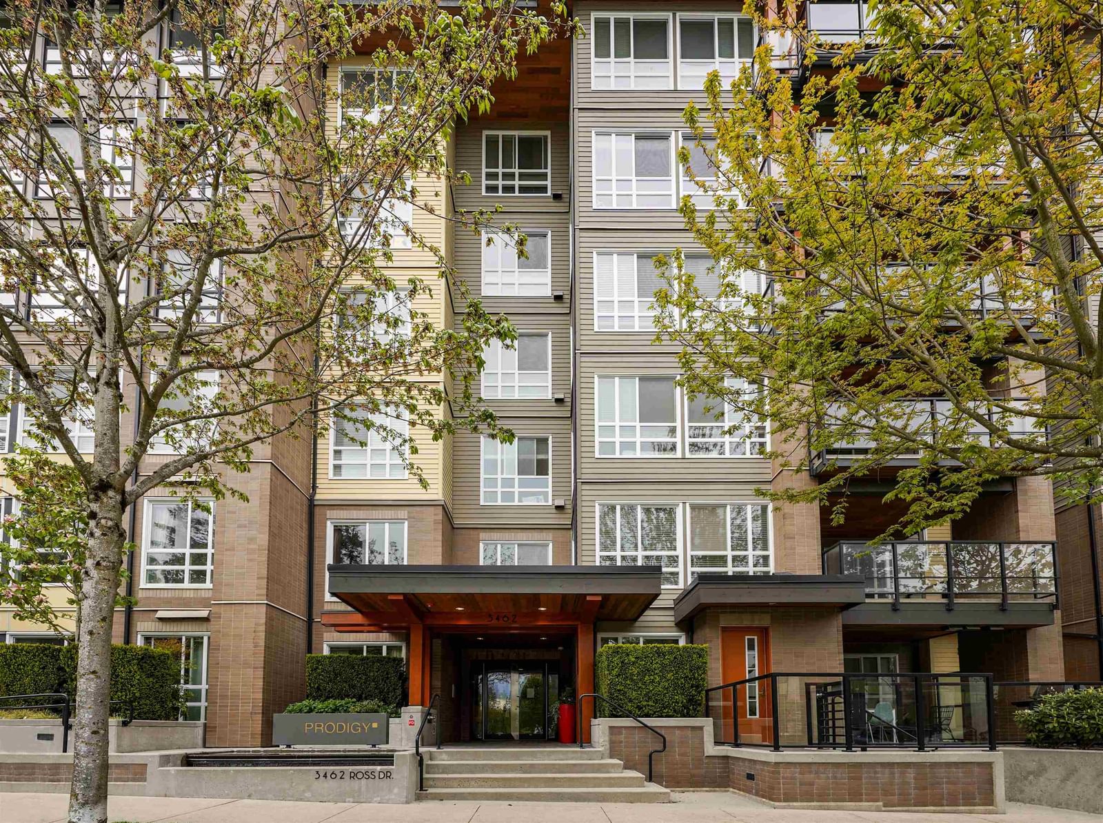 Listing Image 6