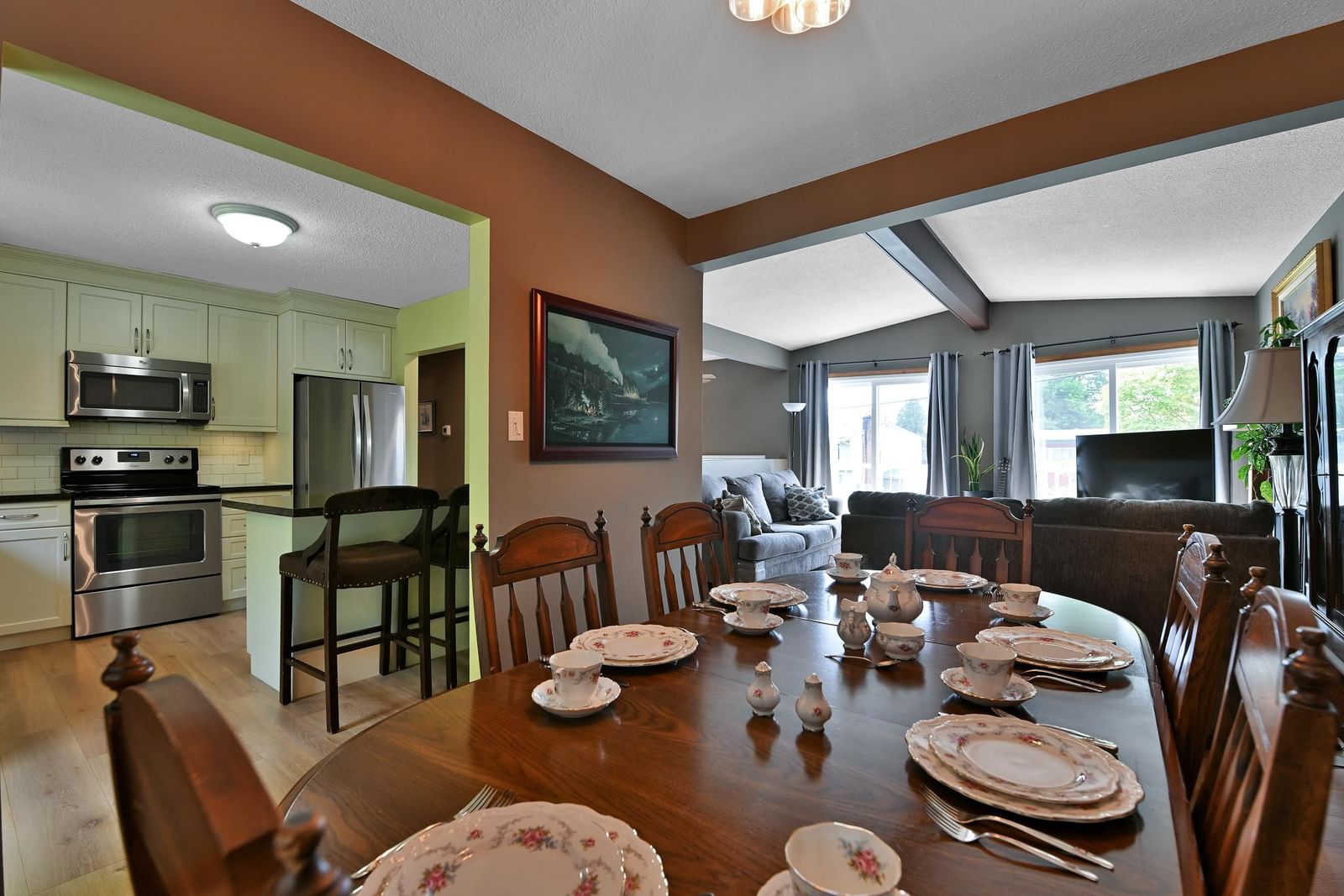 Listing Image 10
