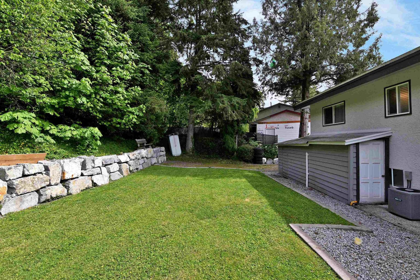 Listing Image 33