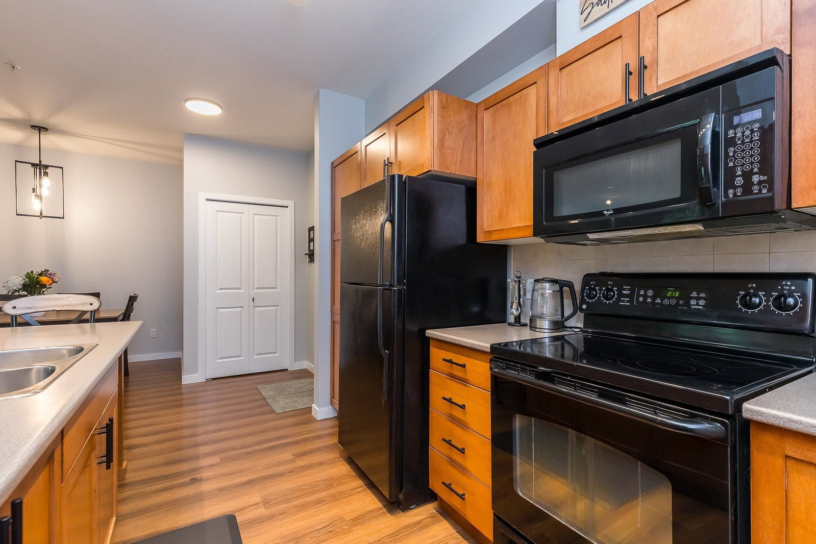 Listing Image 13
